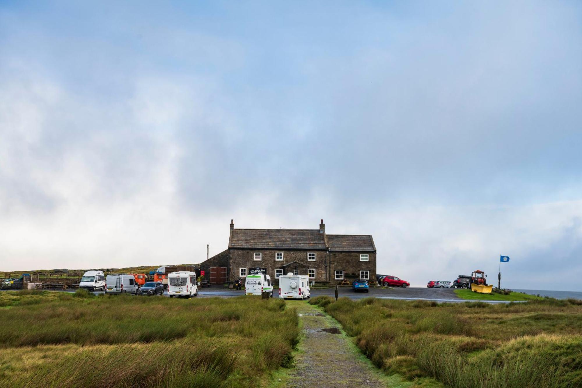 The Tan Hill Inn Keld ภายนอก รูปภาพ